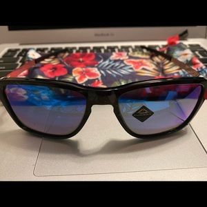 NEW OAKLEY 9469-0754 WHEELHOUSE PRIZM SUNGLASSES